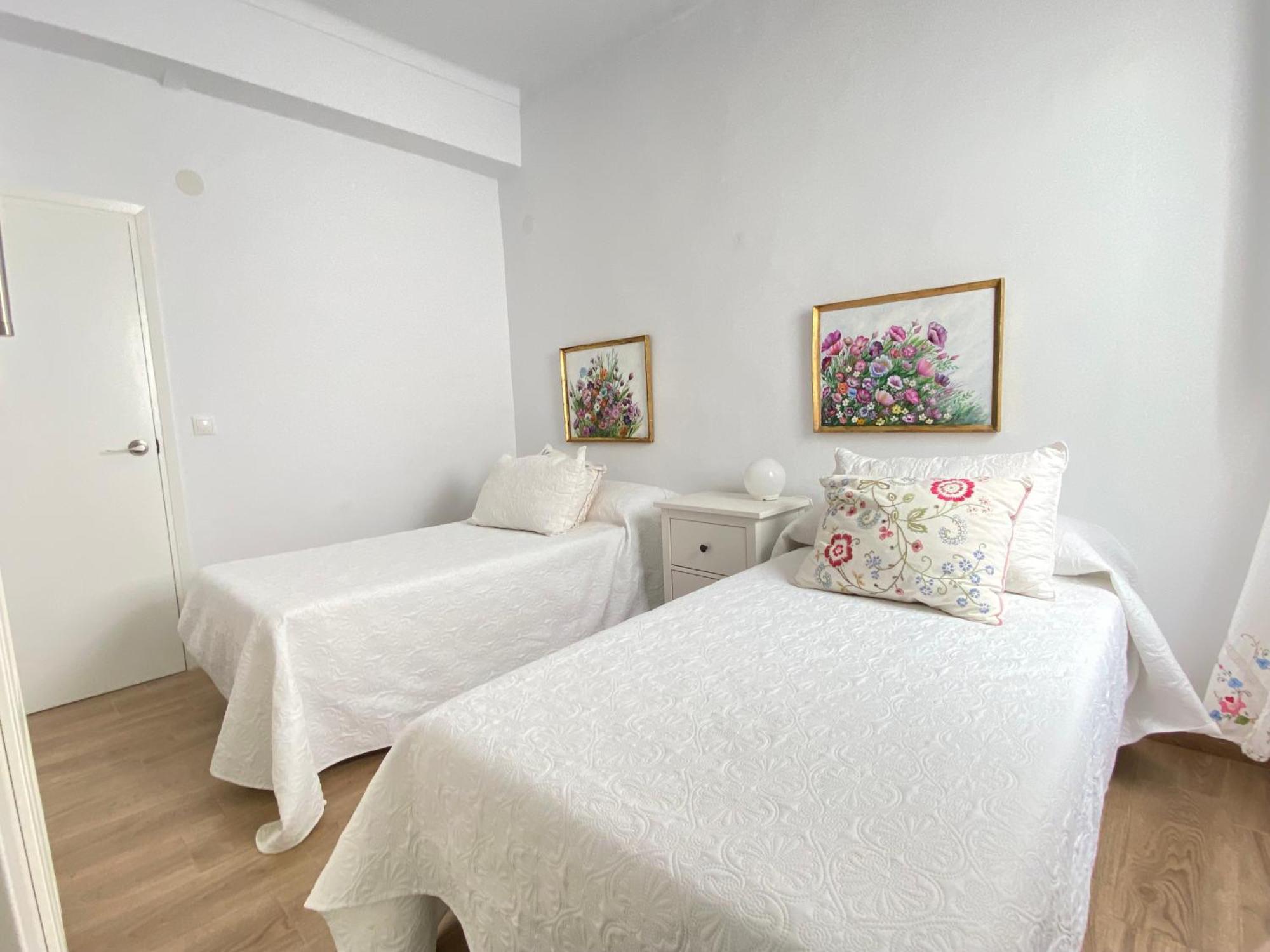 Casa Miguel - 3 Beautiful Apartments Availabe Sayalonga Quarto foto